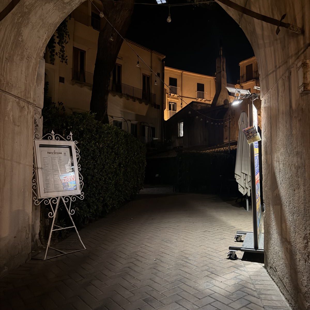 TROPEArte Plein Air a Tropea, laboratorio di pittura agli Archi ogni sabato di ottobre 2026